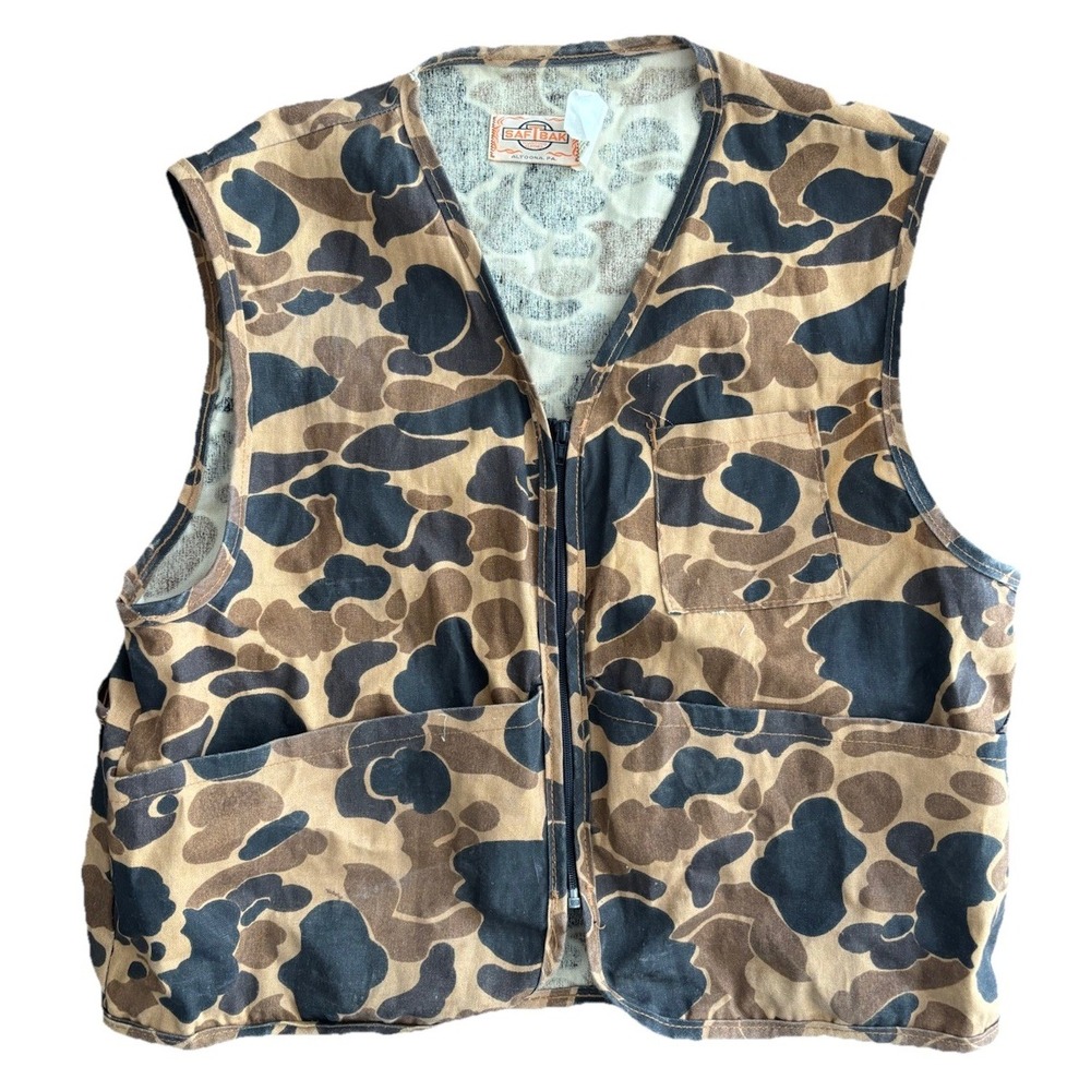 Vintage SaftBak Size Medium Camo Hunting Vest W/ Game Carry Pouch And Shotshell